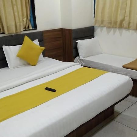 Hotel Atlanta Ahmedabad Extérieur photo