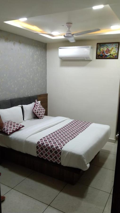 Hotel Atlanta Ahmedabad Extérieur photo
